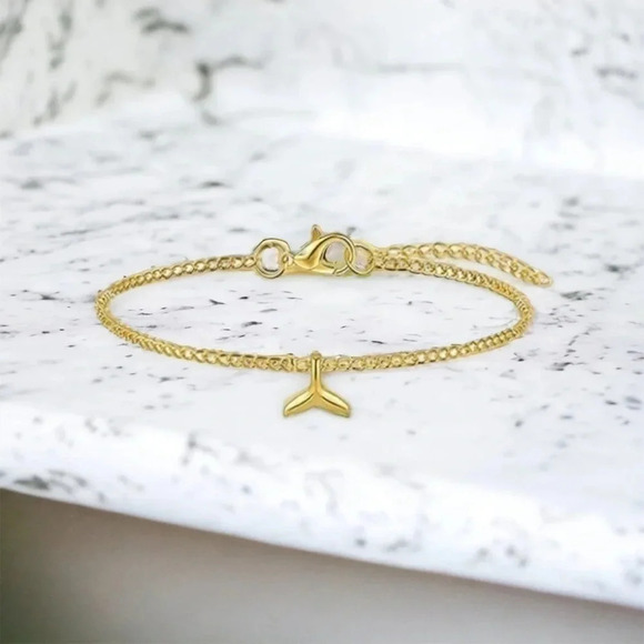 Gold Whale Tail Anklet Bracelet - Picture 3 of 4